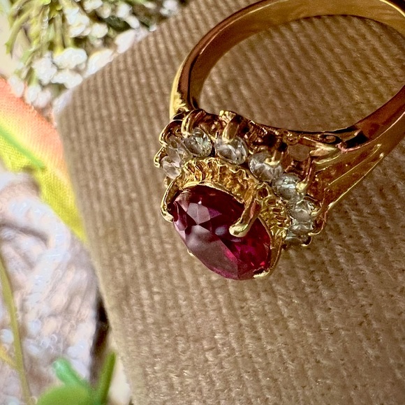 Antique Ruby Estate Ring Solid 18K Gold Ruby diamond Halo Ring Size 7.5 Sizeable - Picture 13 of 16